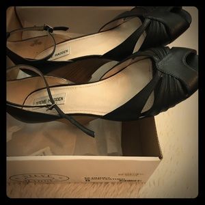 Steve Madden black leather wedges size 8